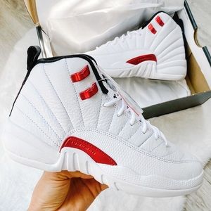 Nike air jordan 12 retro sneakers